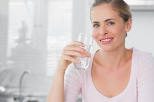 Người dùng nên mua máy lọc nước loại nào tốt có giá cả hợp lý ?